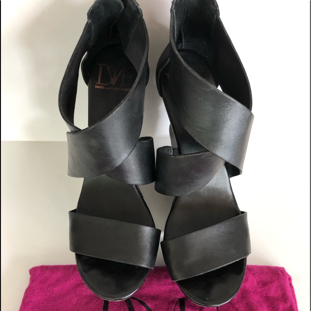 DVF Diane Von Furstenberg 'Opal' Cris Cross Black Leather Wood Wedge Sz 7.5